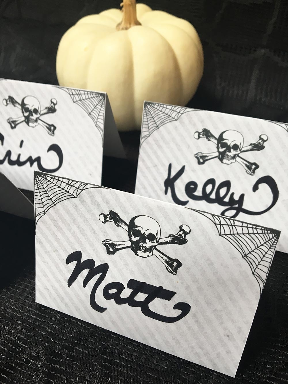 Free Printable Scull Halloween Placecards And Tags – Adori Designs - Free Printable Halloween Place Cards